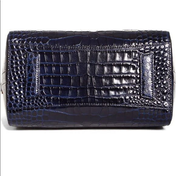 Givenchy Small Antigona Croc Embossed Purse - Picture 6 of 16